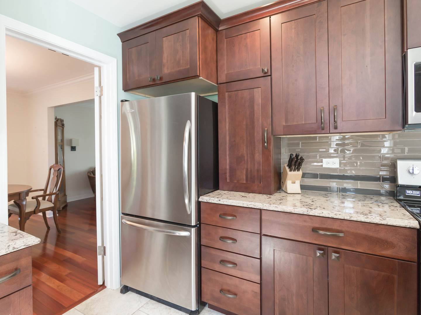 1007 Longmeadow Lane