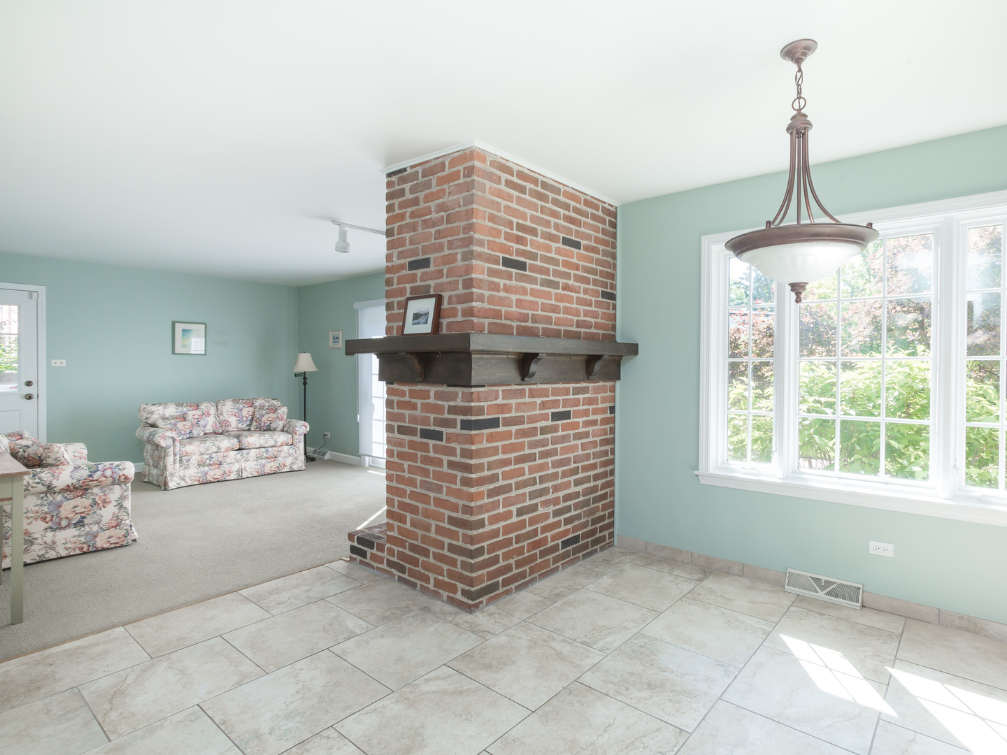 1007 Longmeadow Lane