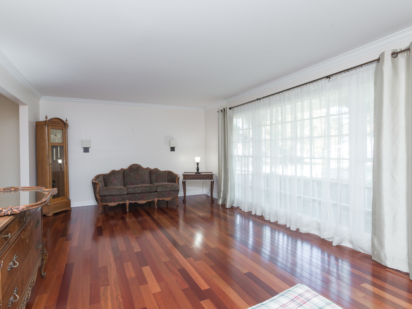 1007 Longmeadow Lane