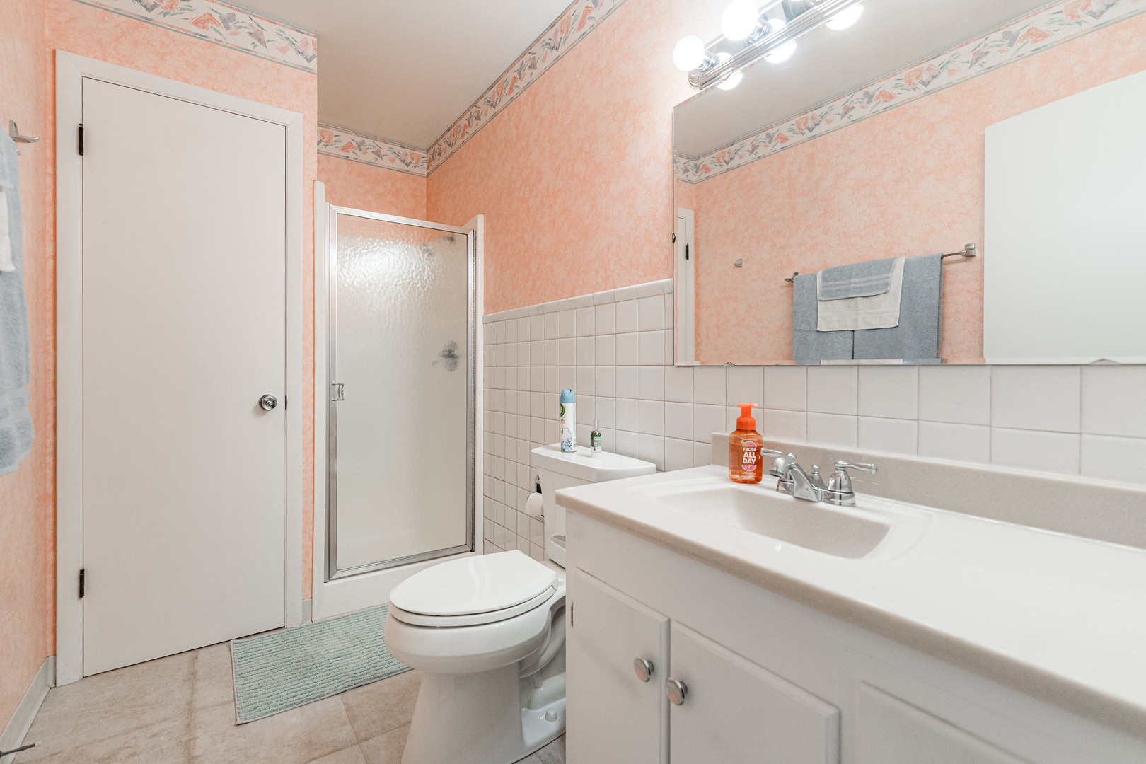 533 W Moreland Avenue