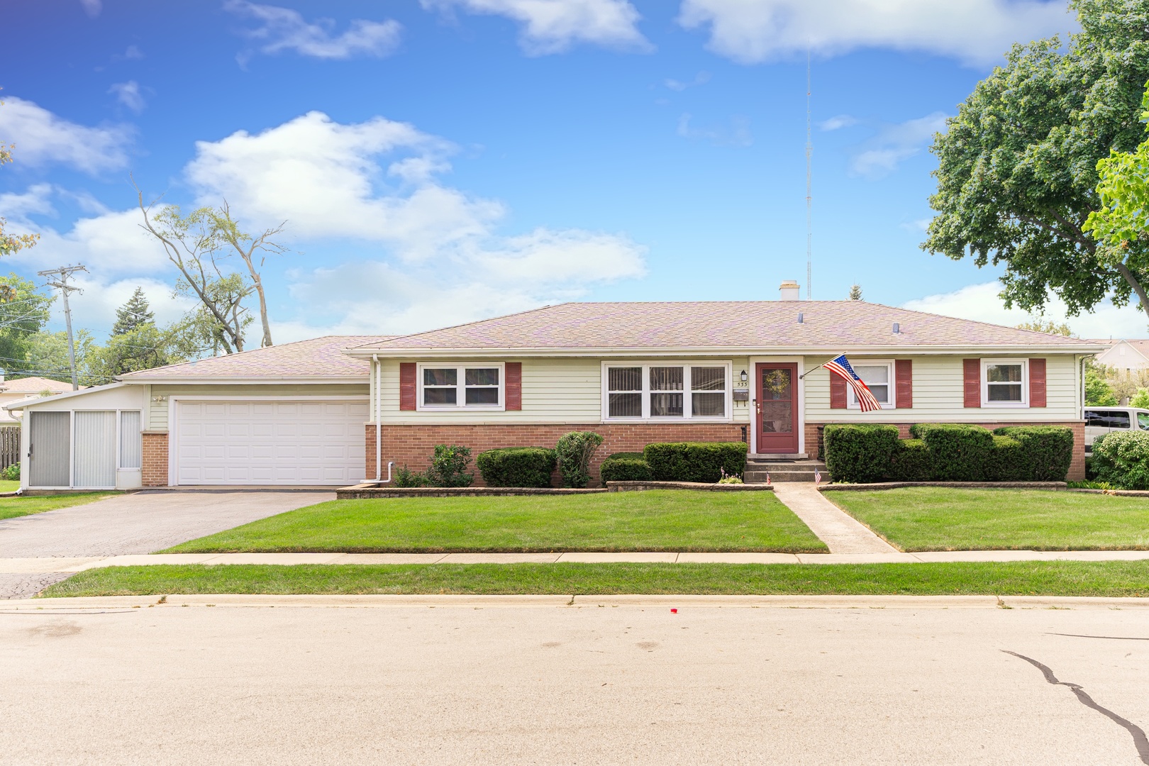 533 W Moreland Avenue