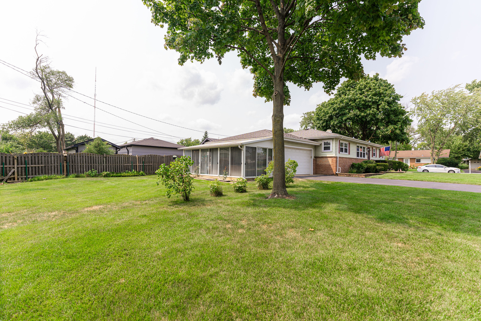 533 W Moreland Avenue