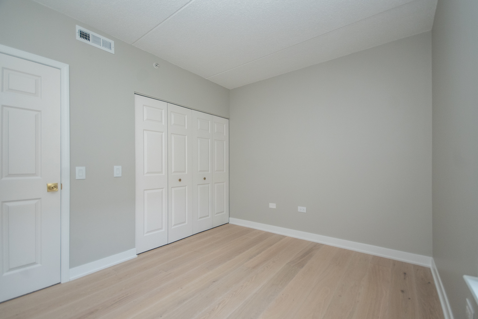 210 N Addison Avenue Unit: 205