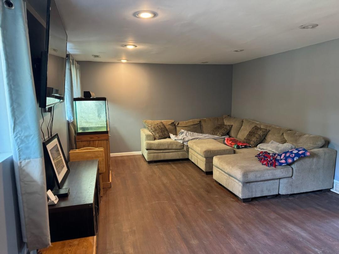 5137 Aldersyde Road