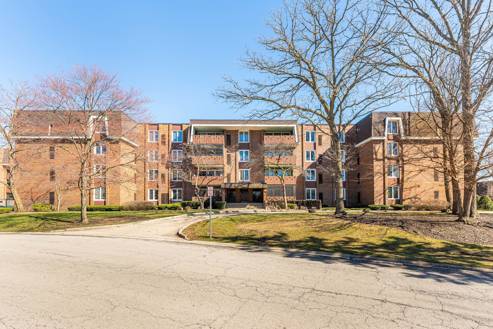 129 S Spruce Avenue Unit: 403