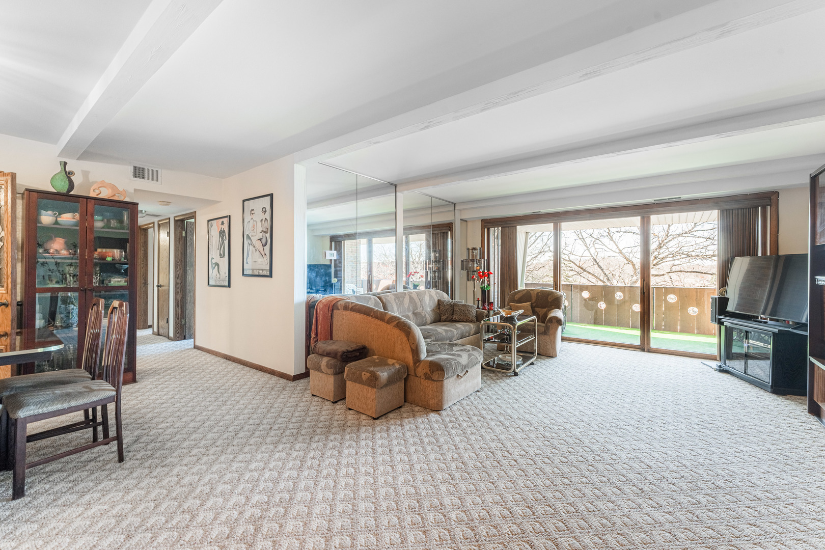 129 S Spruce Avenue Unit: 403