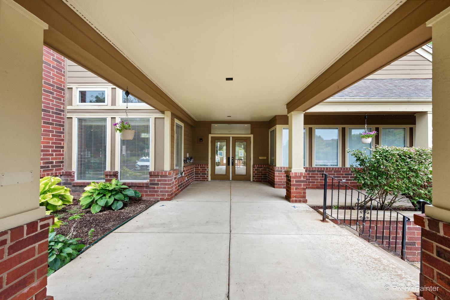 124 Glengarry Drive Unit: 302