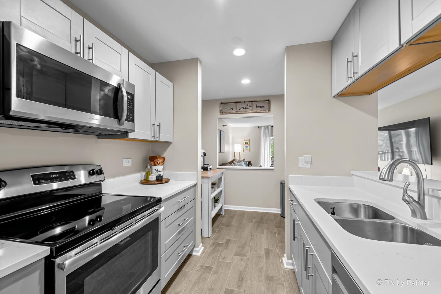 124 Glengarry Drive Unit: 302