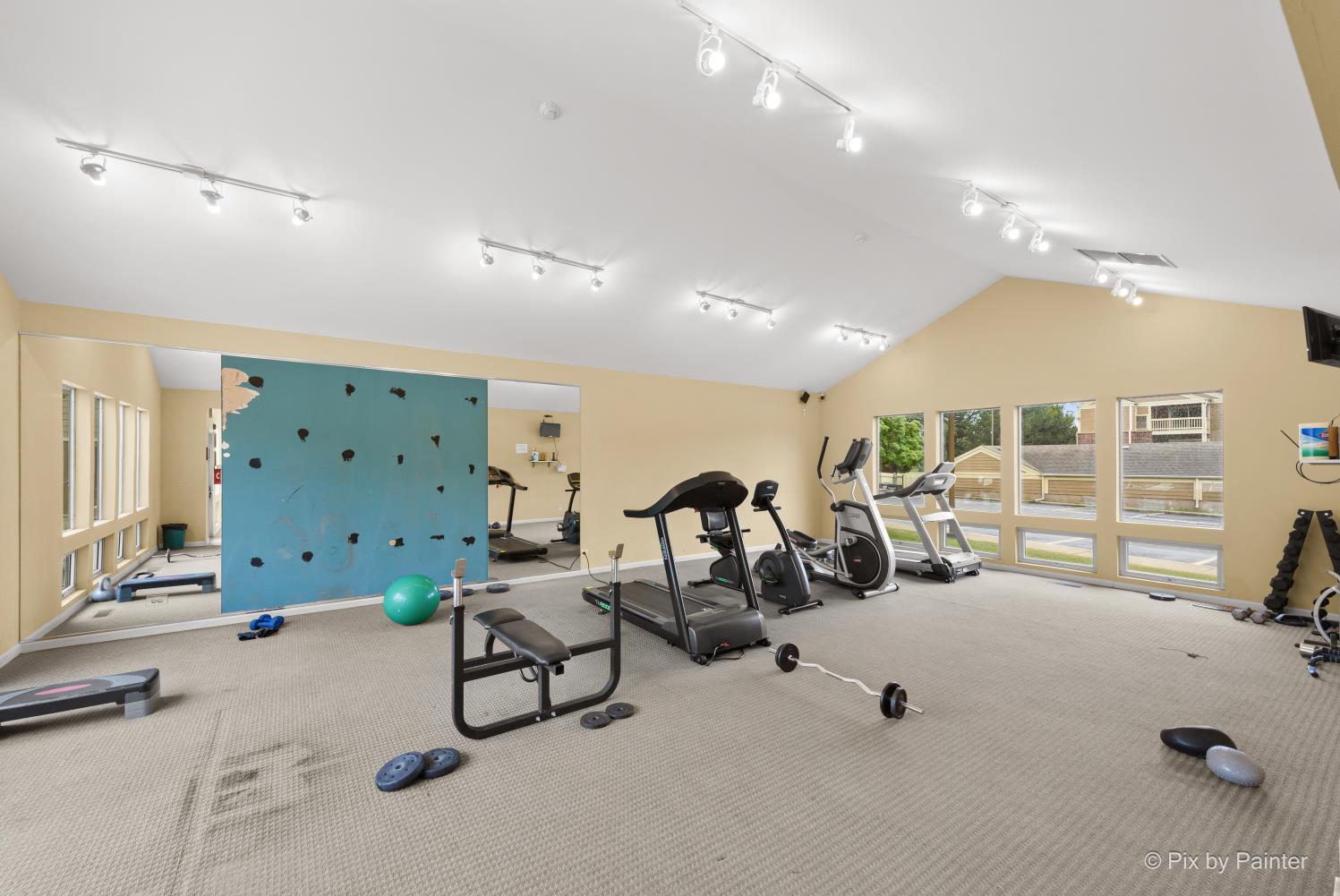 124 Glengarry Drive Unit: 302