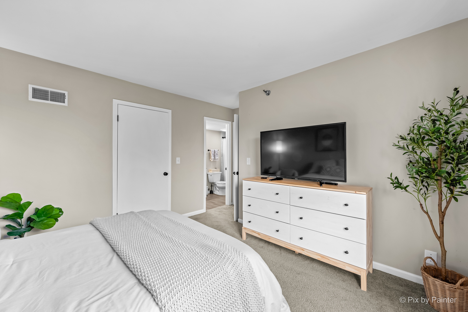 124 Glengarry Drive Unit: 302