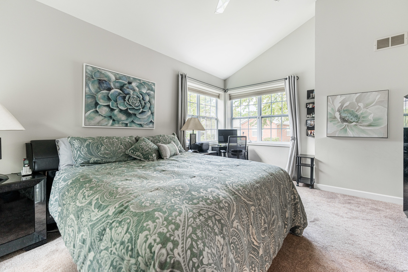 408 W Parkside Drive