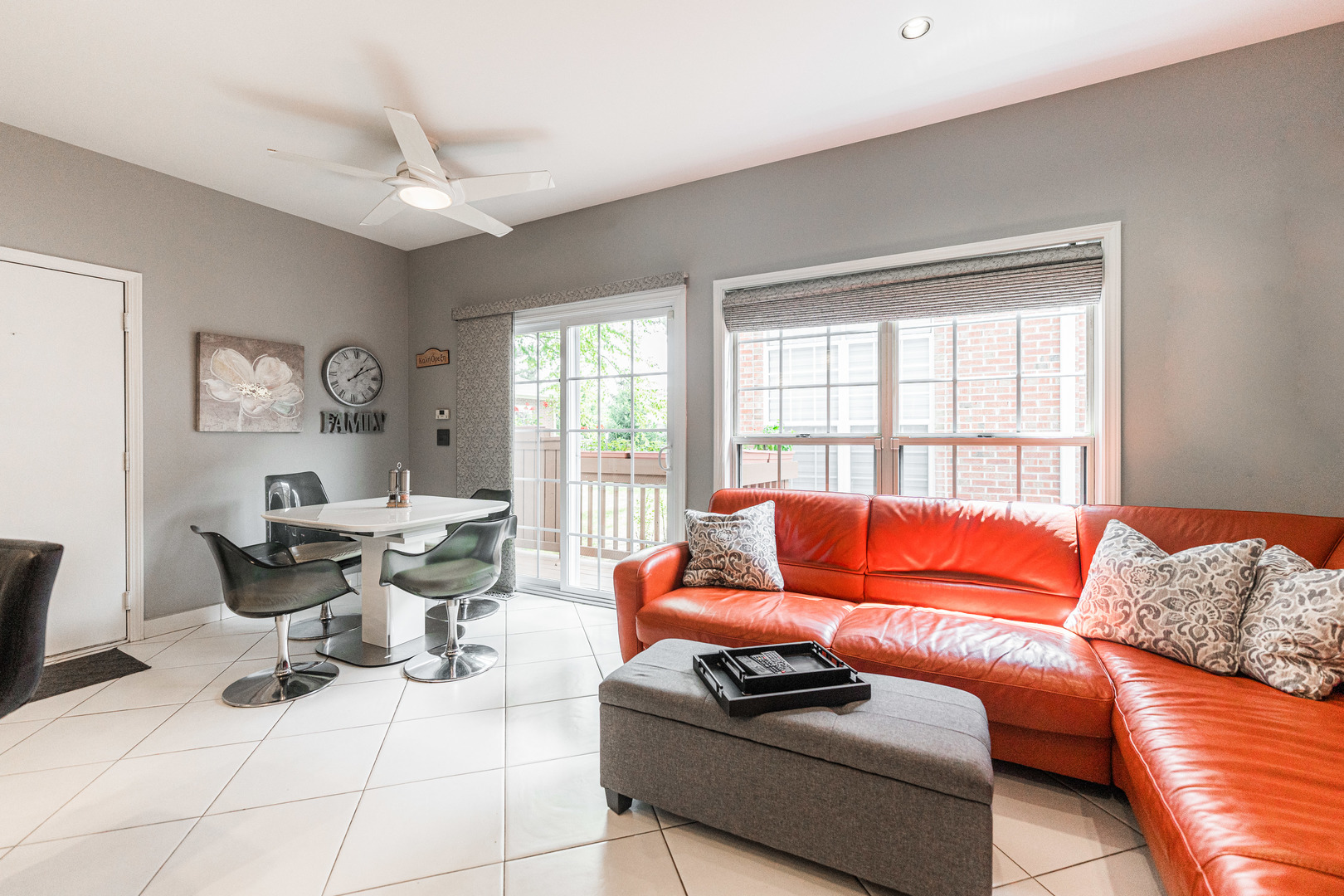 408 W Parkside Drive