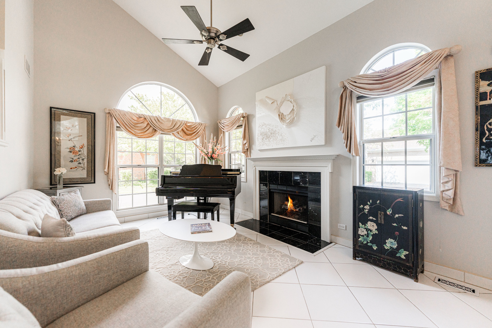 408 W Parkside Drive