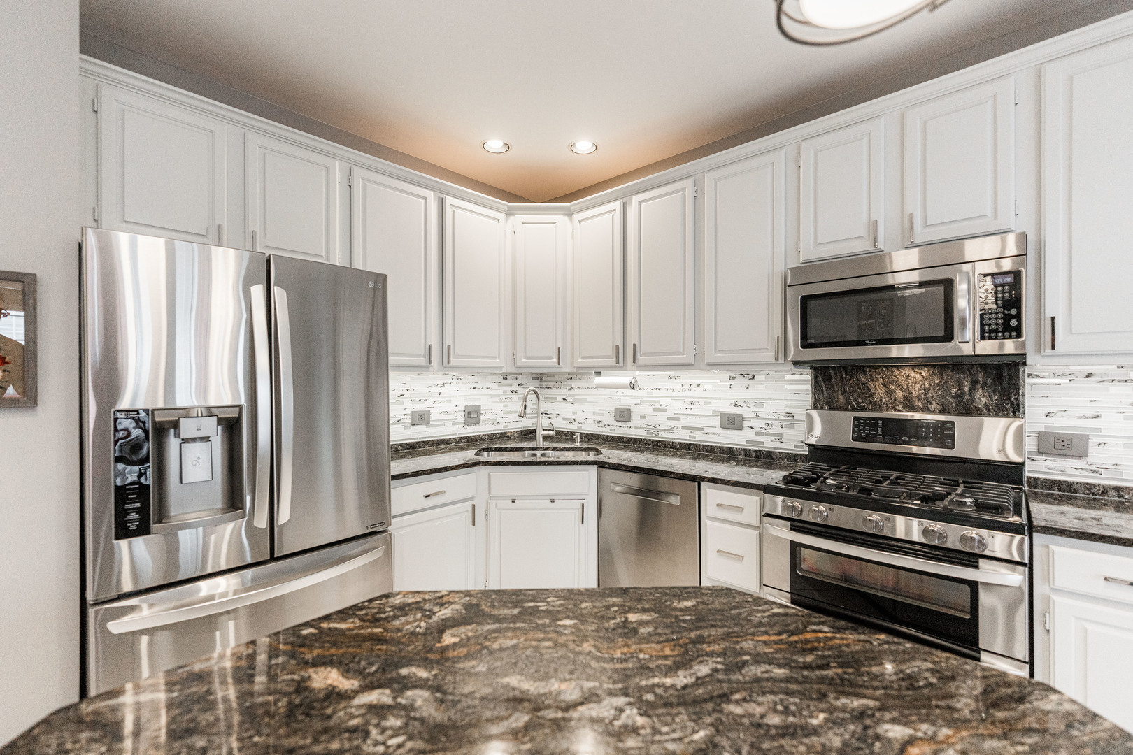 408 W Parkside Drive