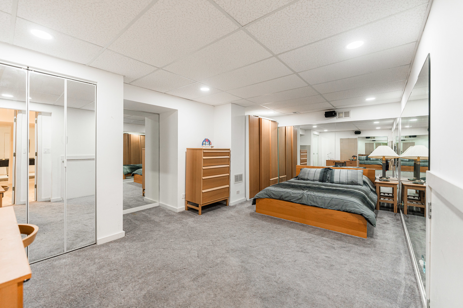 408 W Parkside Drive