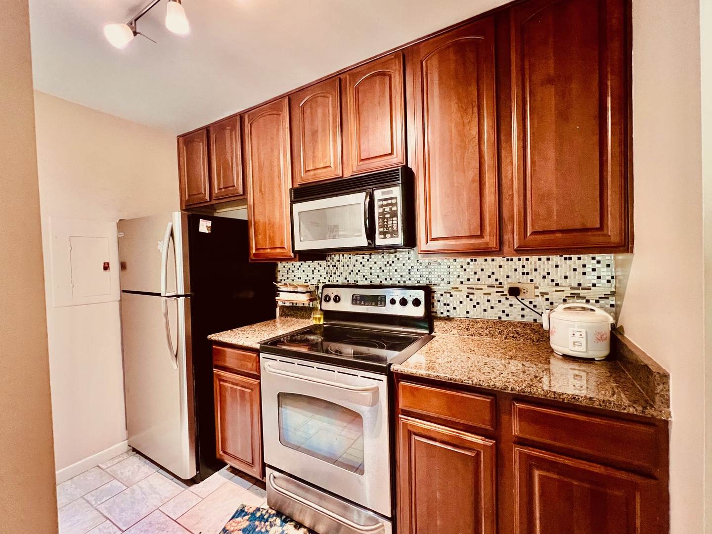 104 GLENGARRY Drive Unit: 108