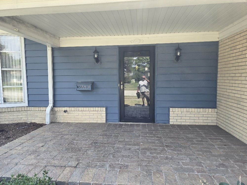 303 E Carpenter Drive