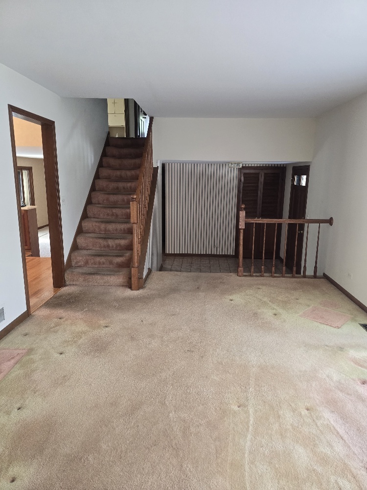 303 E Carpenter Drive