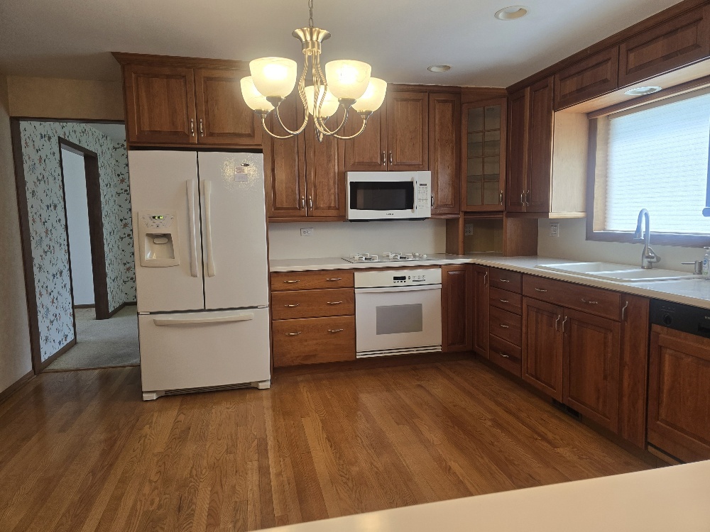 303 E Carpenter Drive