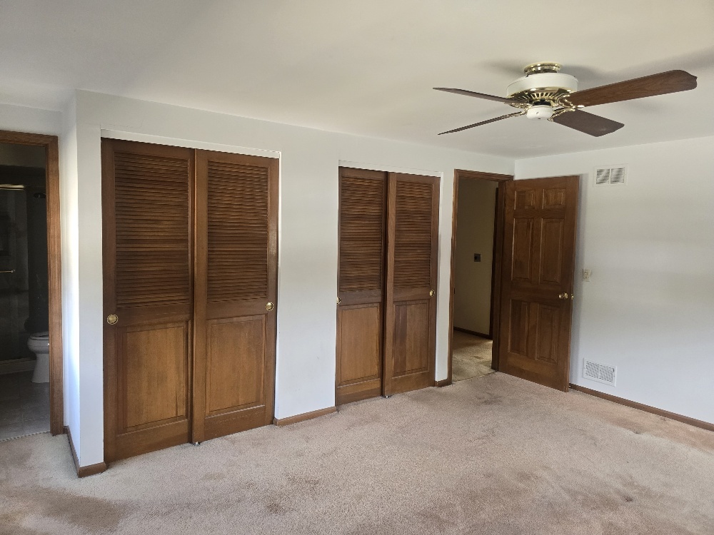 303 E Carpenter Drive