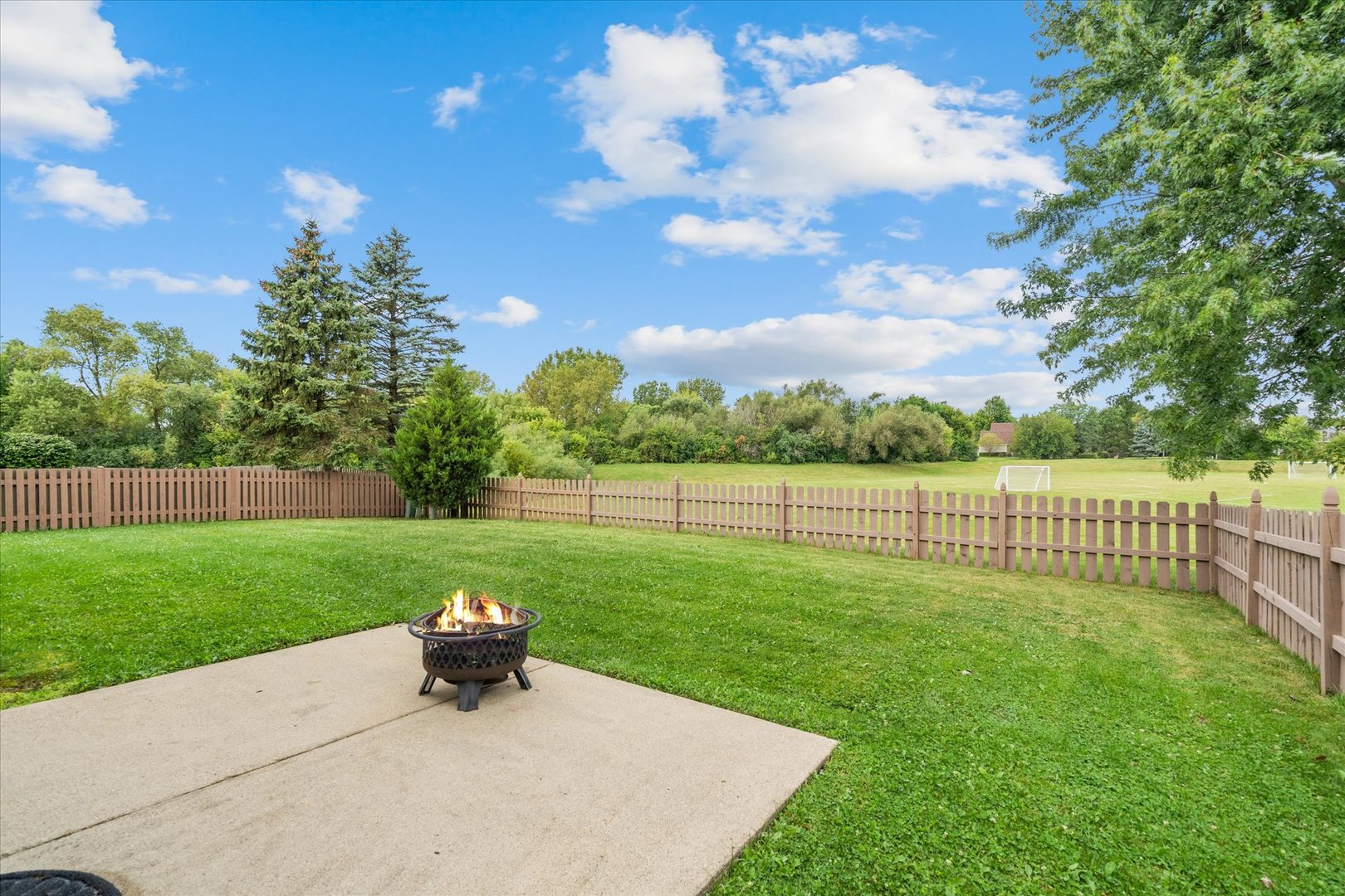 1642 Penny Lane