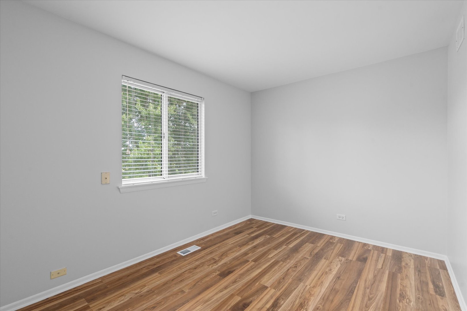 1642 Penny Lane