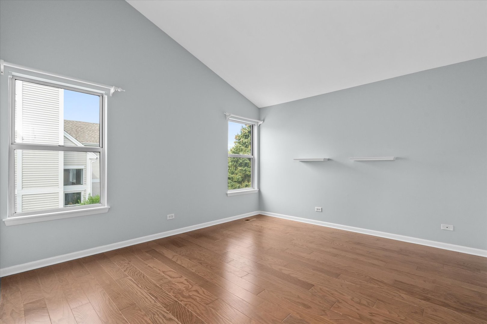 1642 Penny Lane