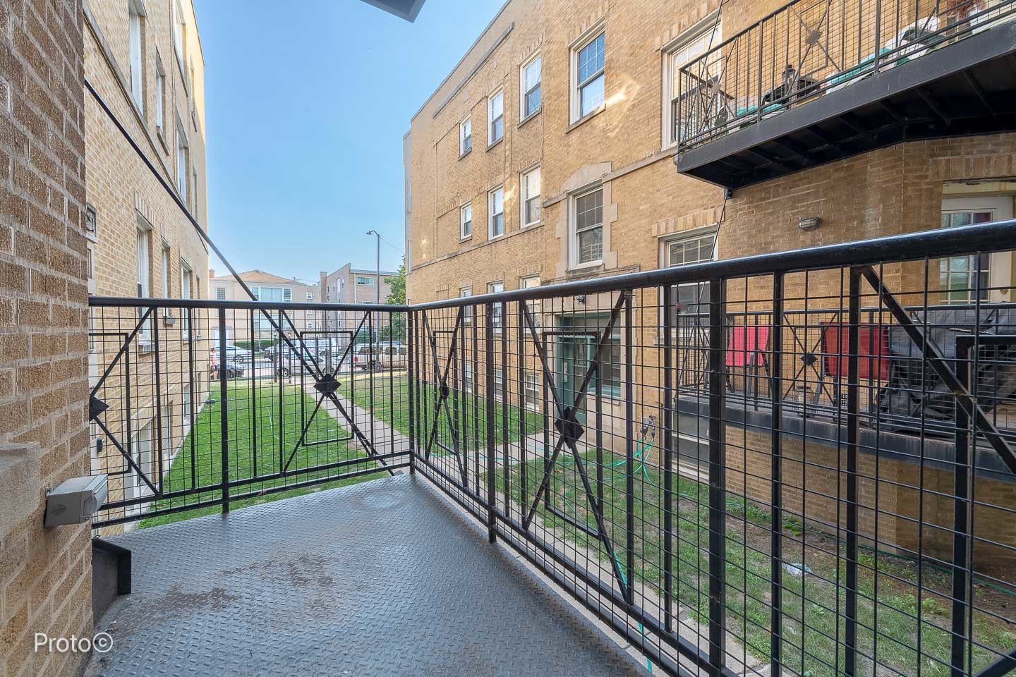 2412 W Bryn Mawr Avenue Unit: 1N