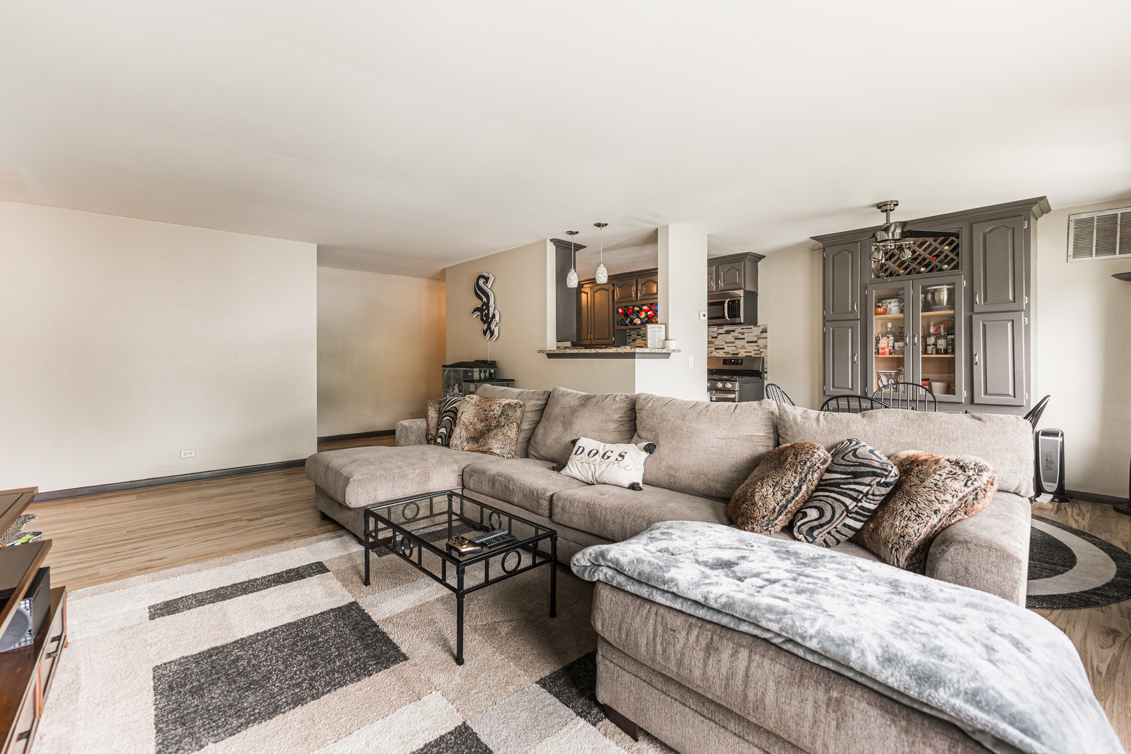 2821 Hobson Road Unit: 8