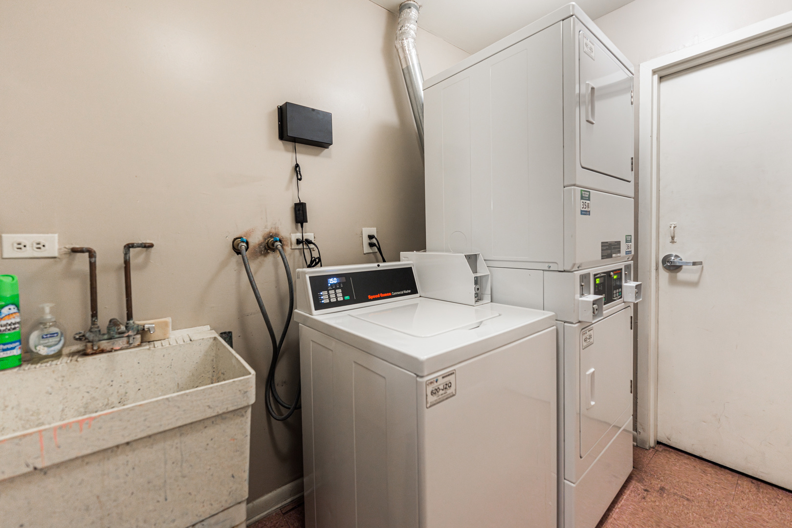 2821 Hobson Road Unit: 8