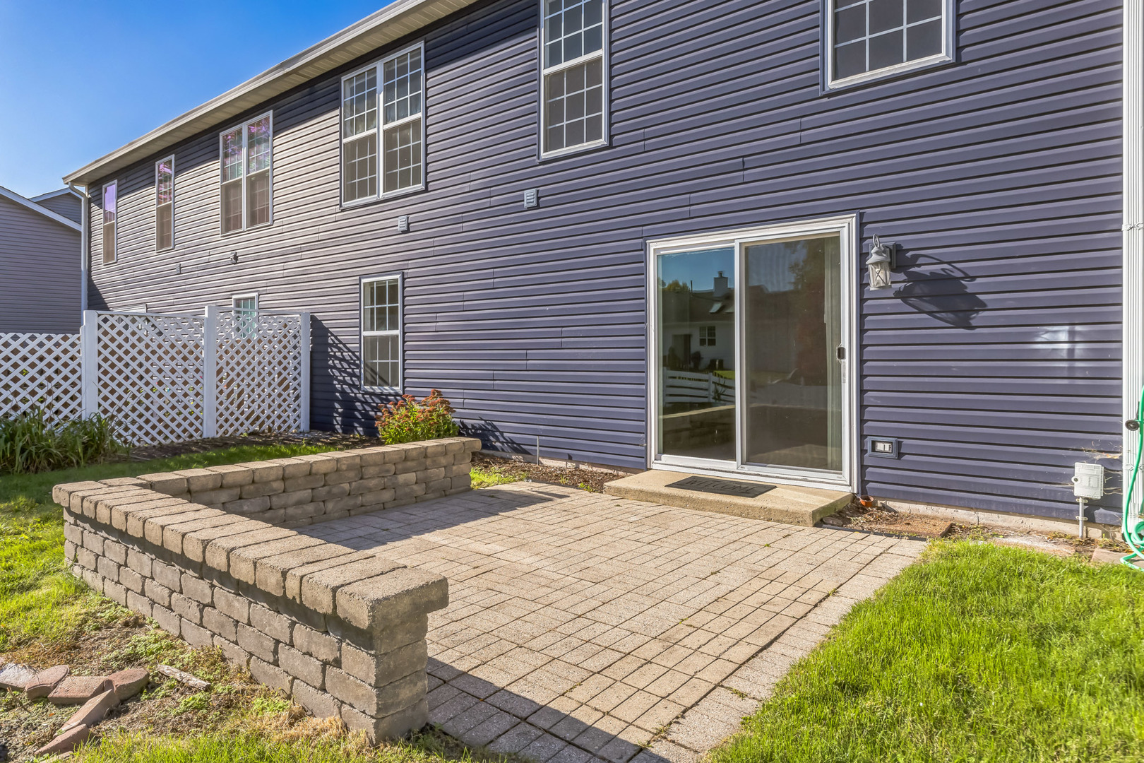 409 Newport Circle