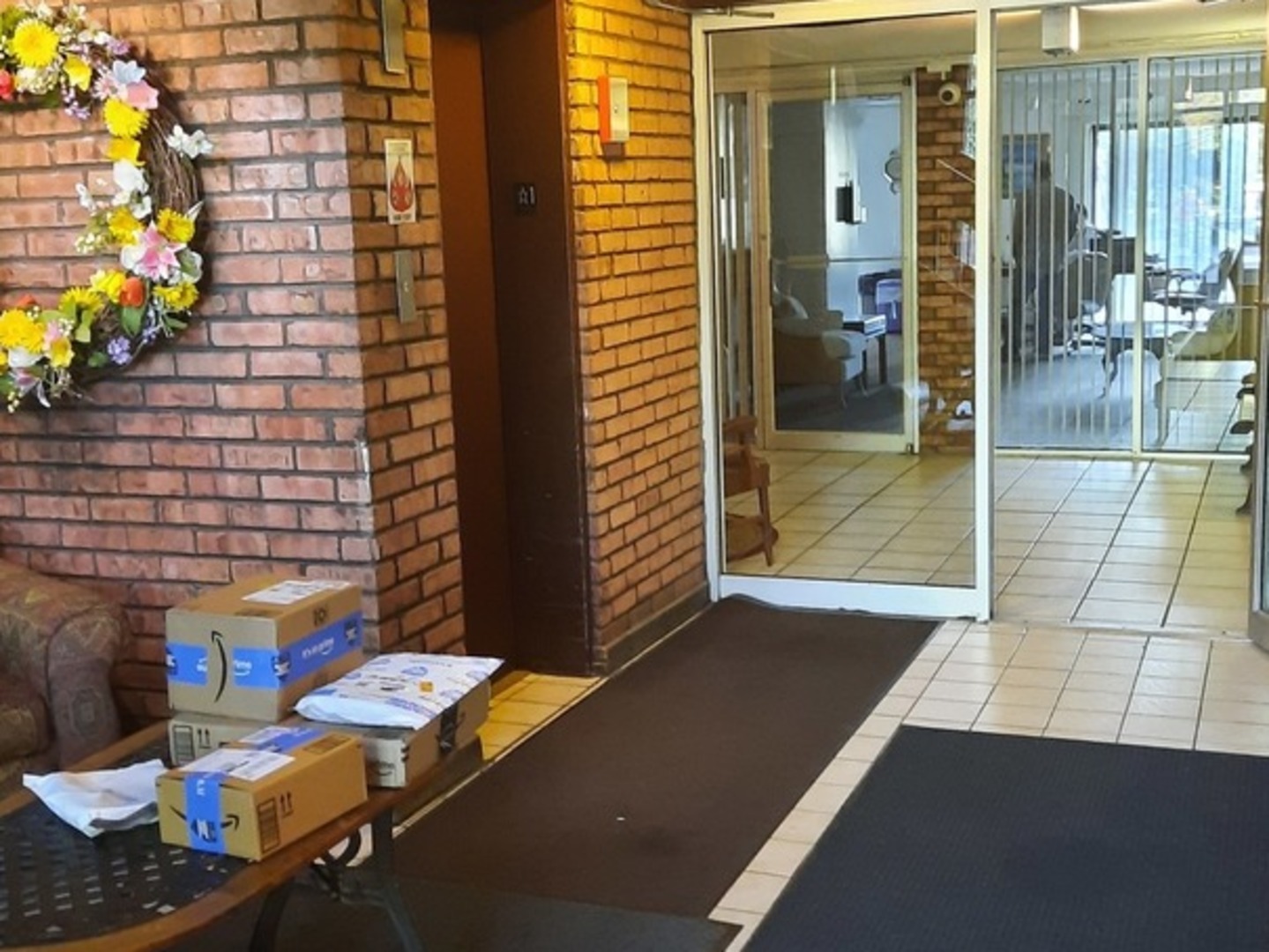 300 W Fullerton Avenue Unit: 127