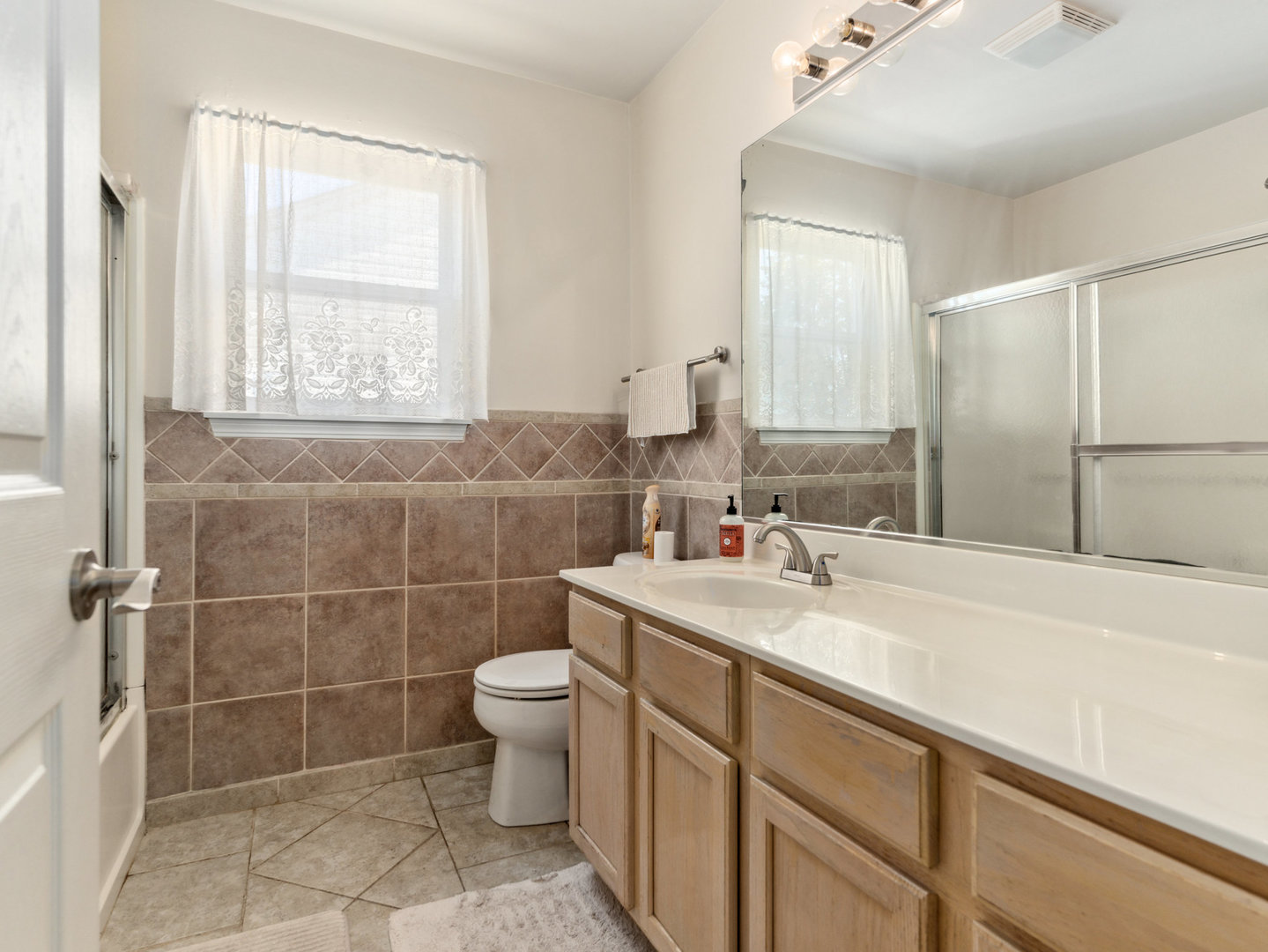 1031 Spinnaker Street