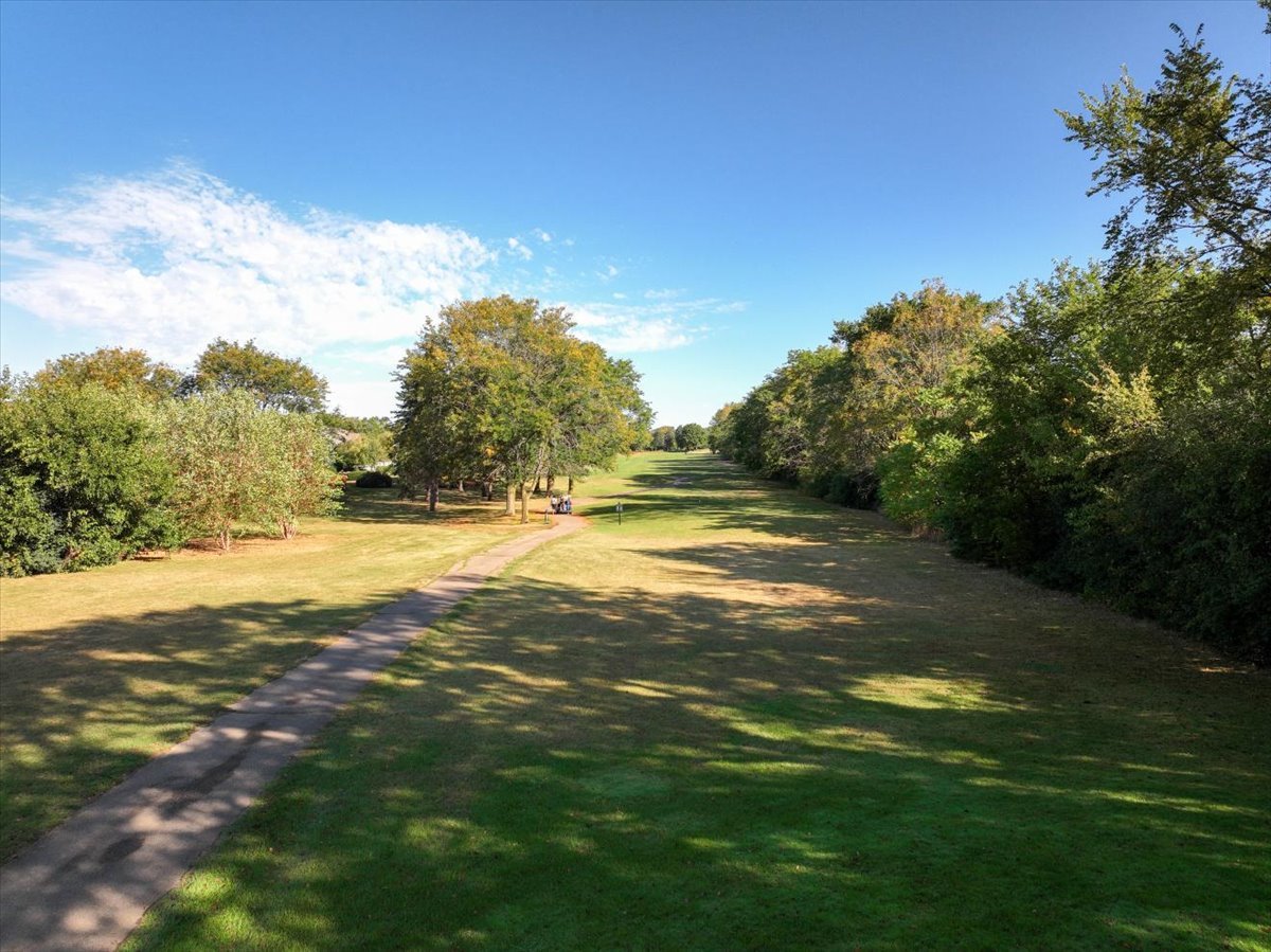 1915 GOLF VIEW Drive Unit: 2B