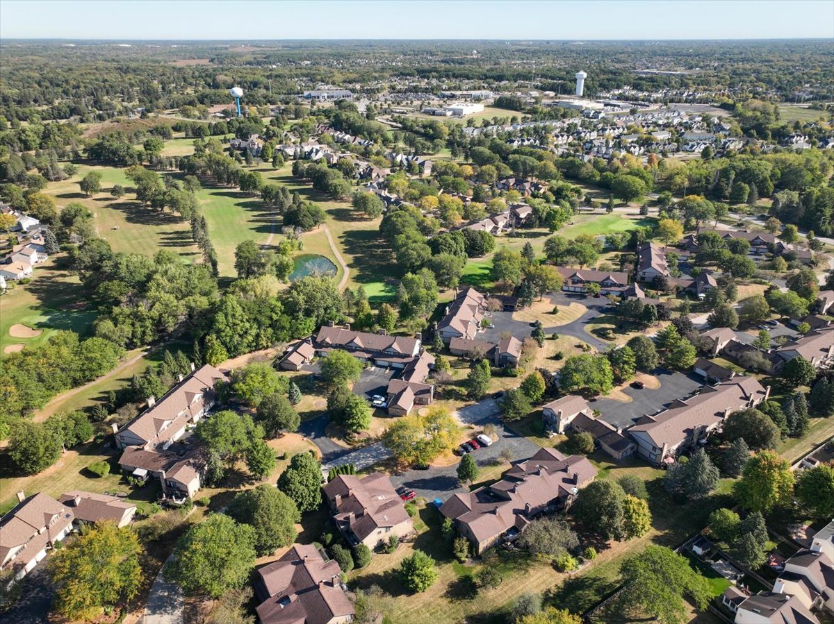 1915 GOLF VIEW Drive Unit: 2B