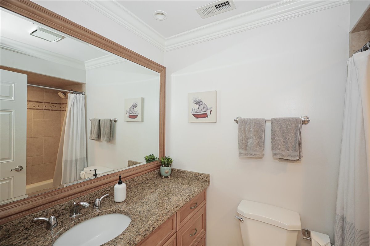 1915 GOLF VIEW Drive Unit: 2B