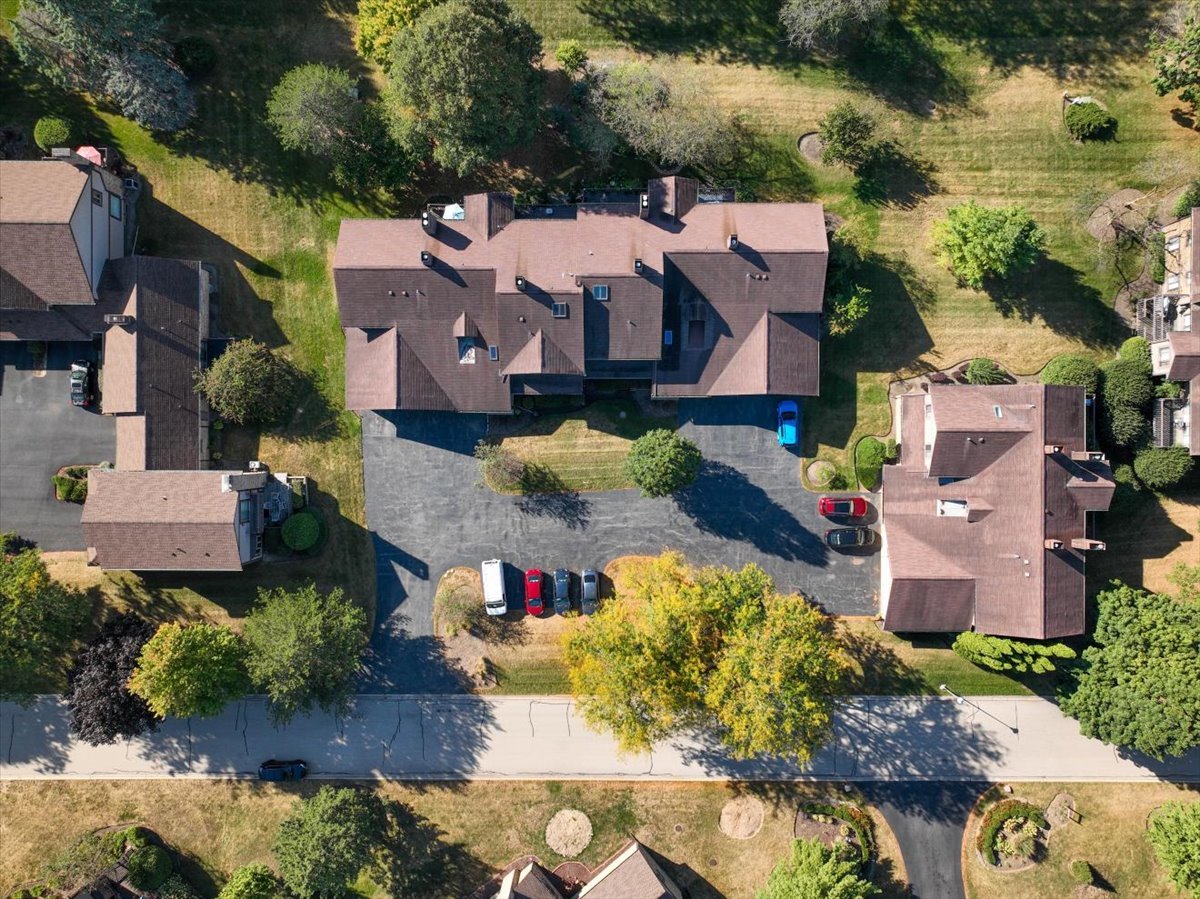 1915 GOLF VIEW Drive Unit: 2B