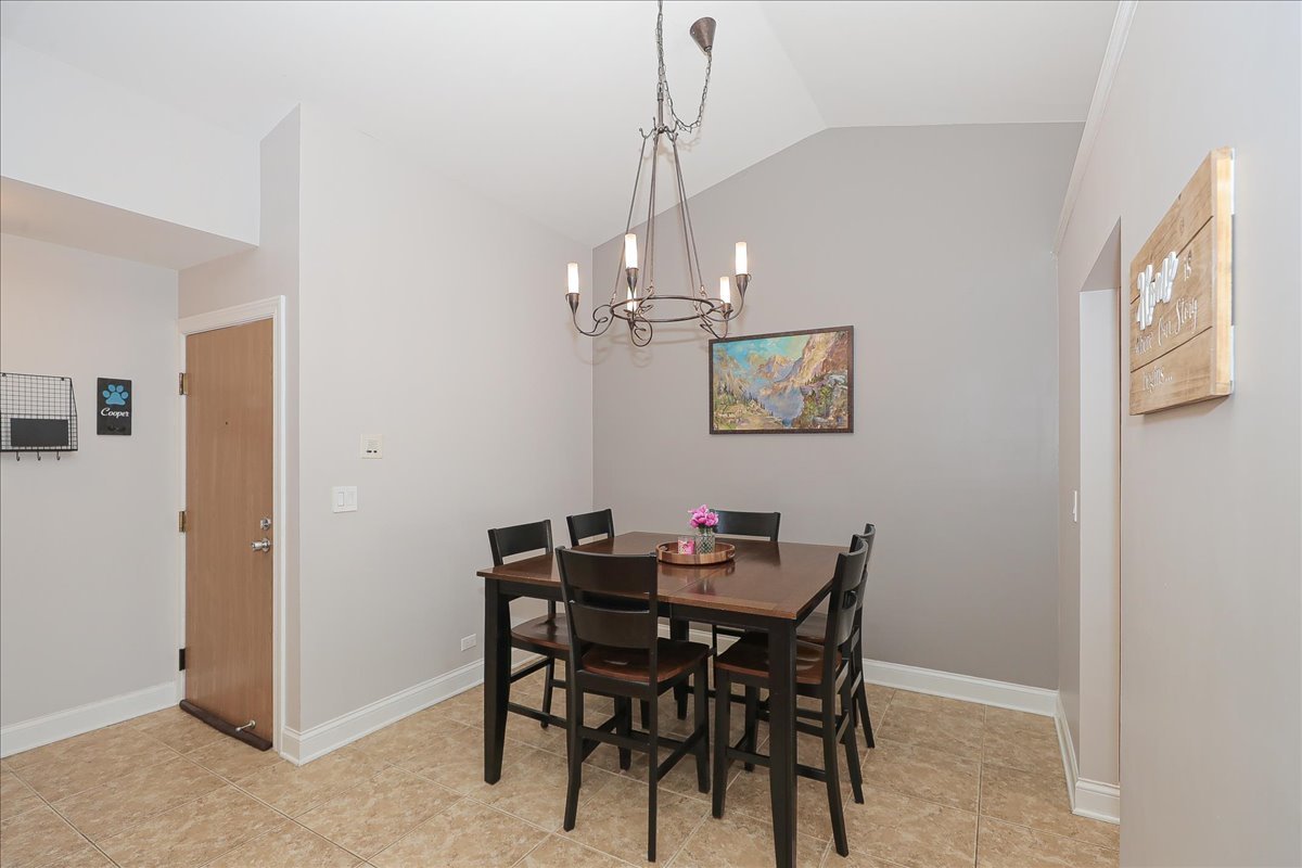 1915 GOLF VIEW Drive Unit: 2B