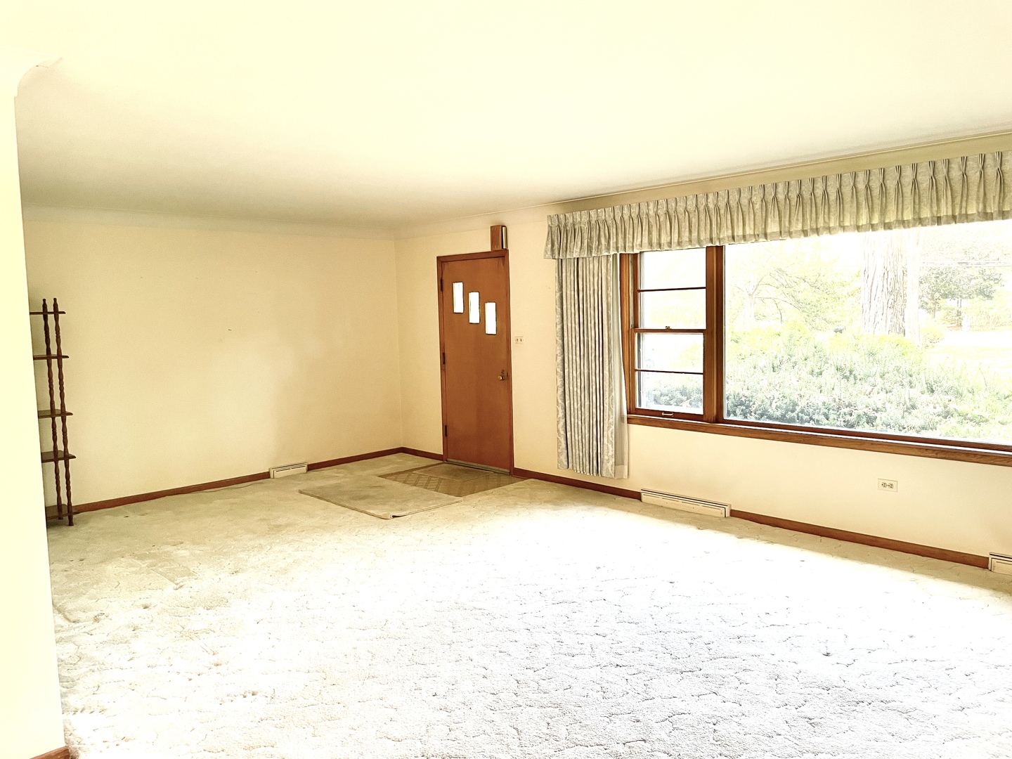 3N100 Lakewood Drive