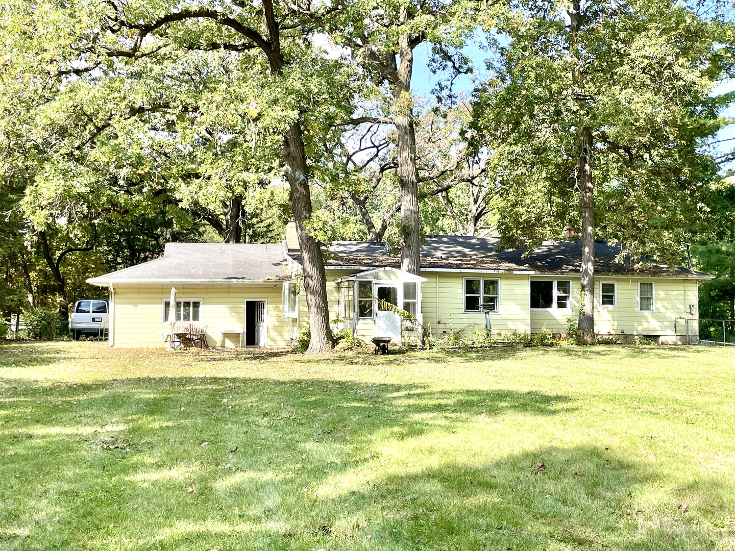 3N100 Lakewood Drive