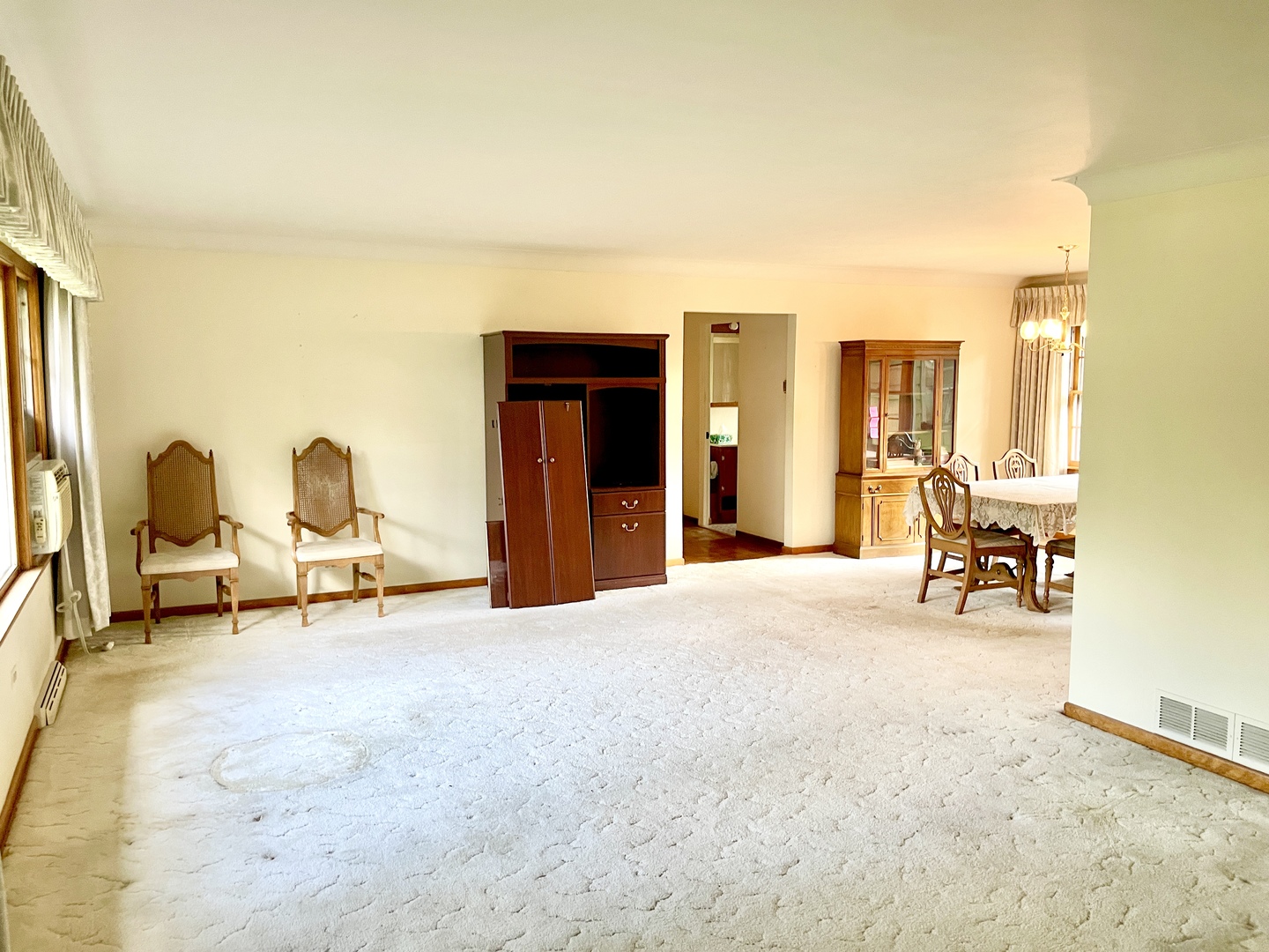 3N100 Lakewood Drive