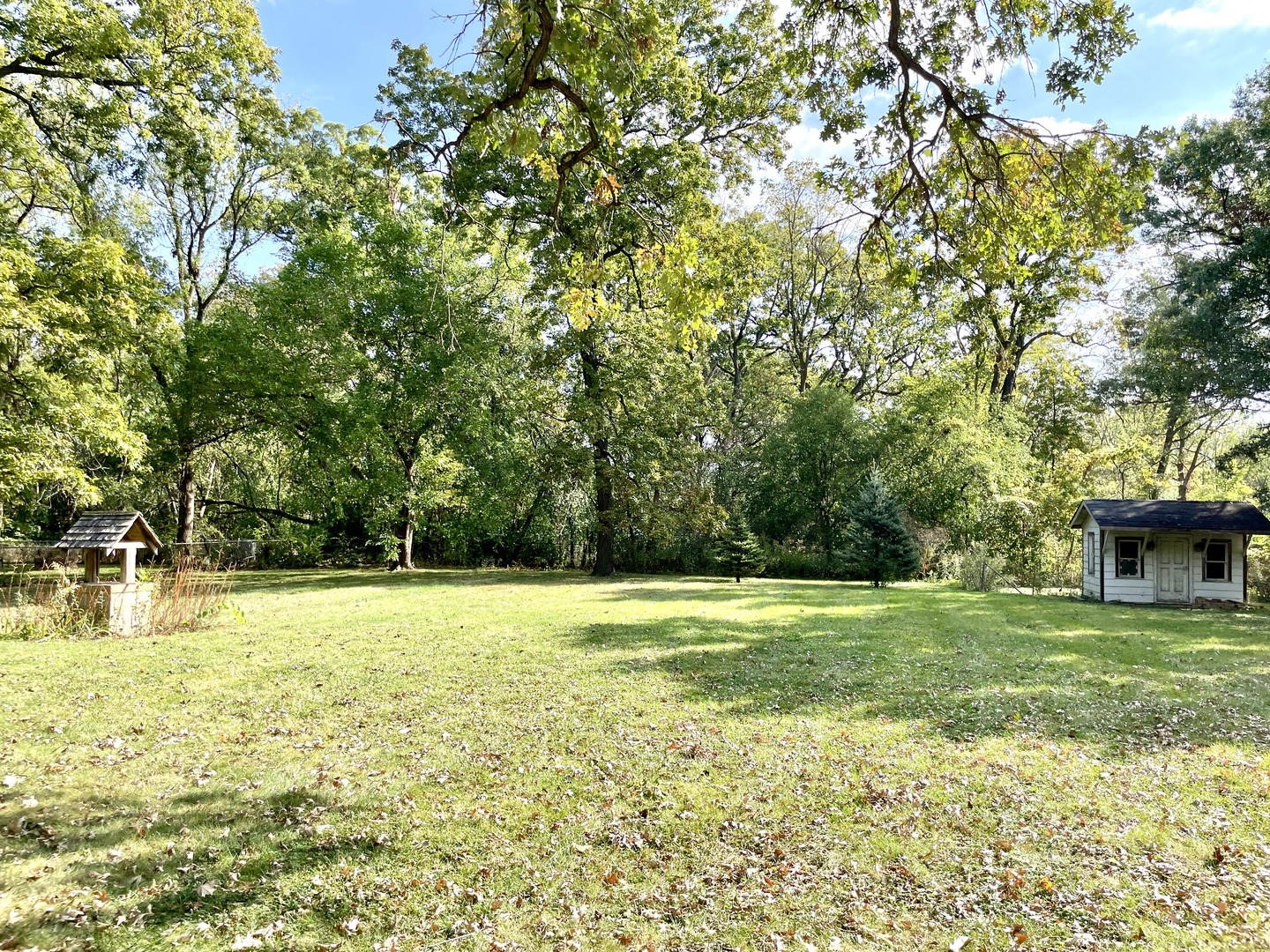 3N100 Lakewood Drive