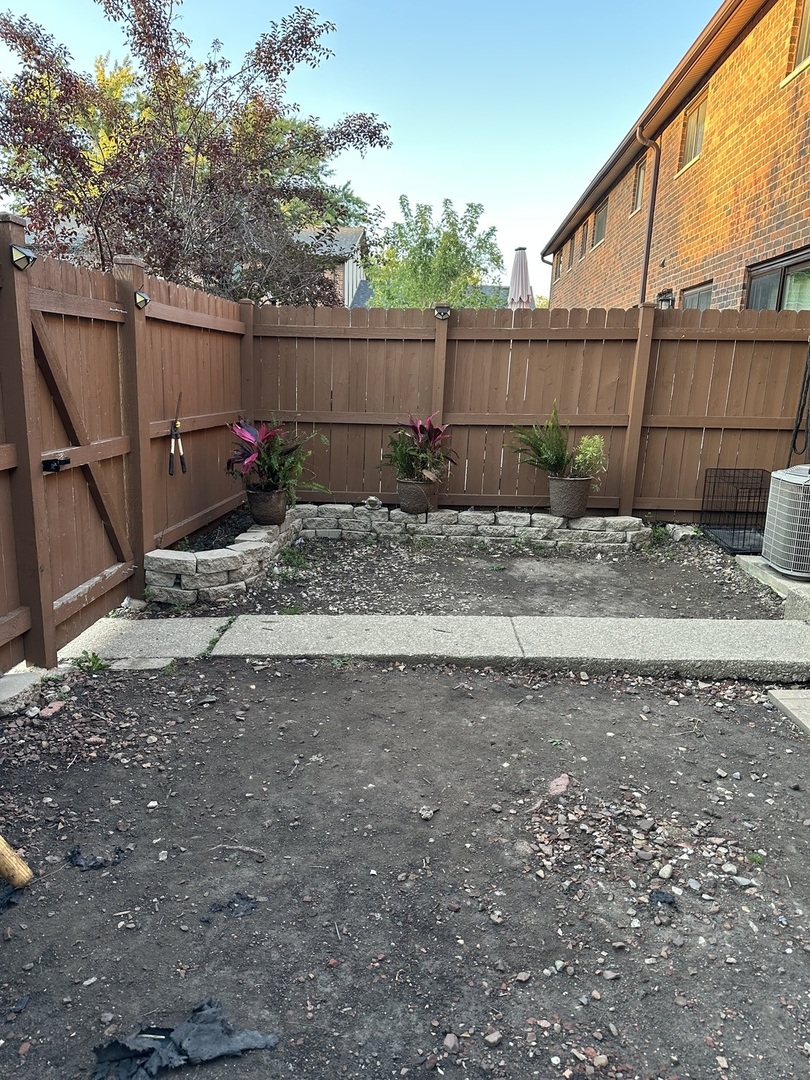 1S218 Ingersoll Lane