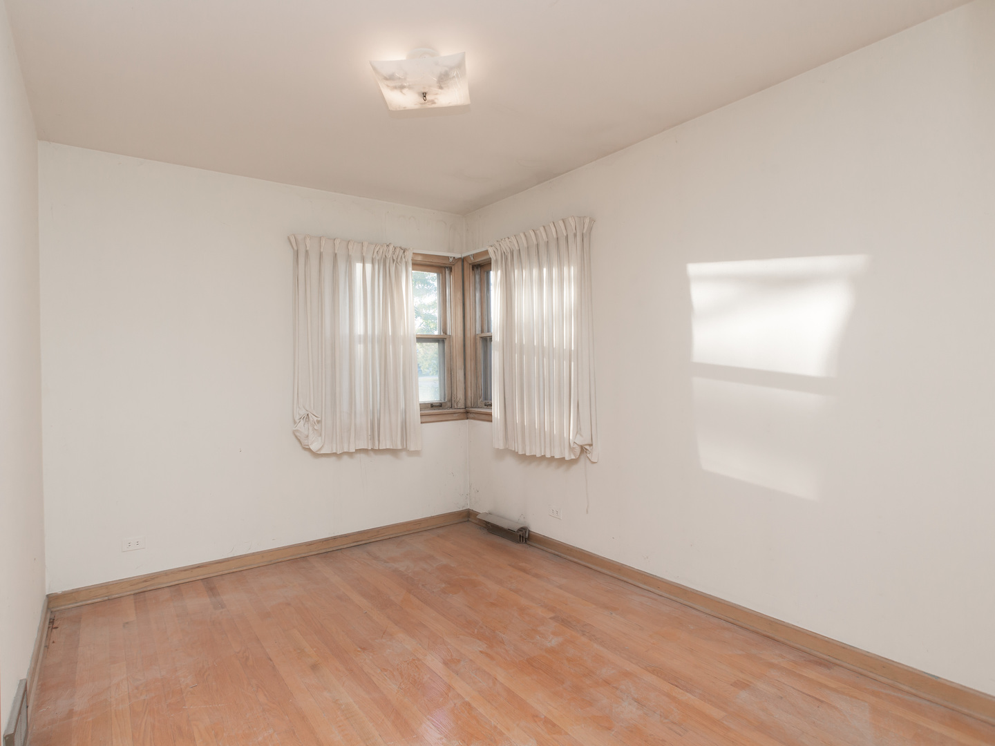 220 E Washington Street