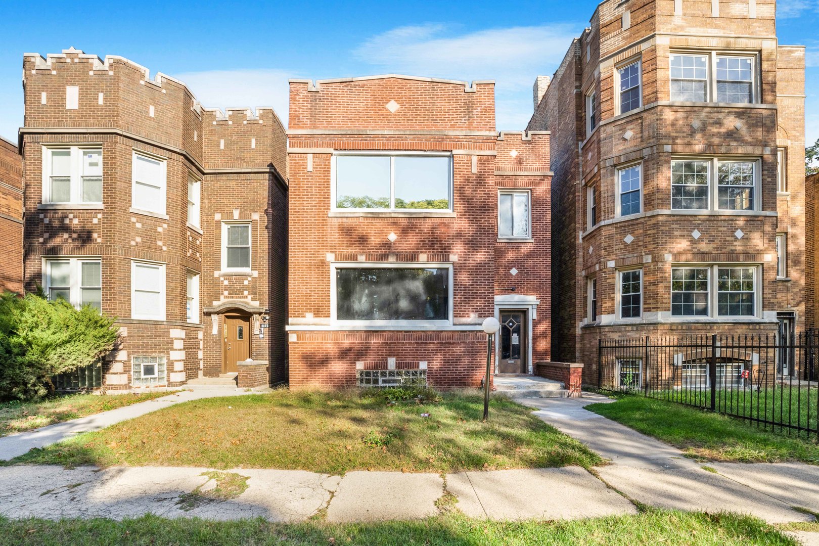 8017 S Saint Lawrence Avenue