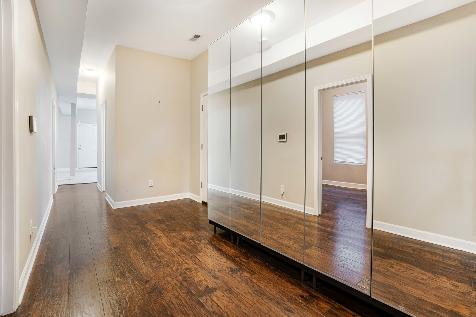 6438 S Eberhart Avenue Unit: 2