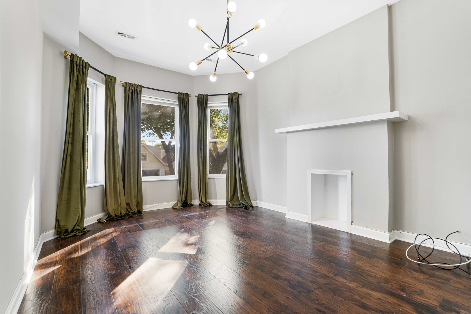 6438 S Eberhart Avenue Unit: 2