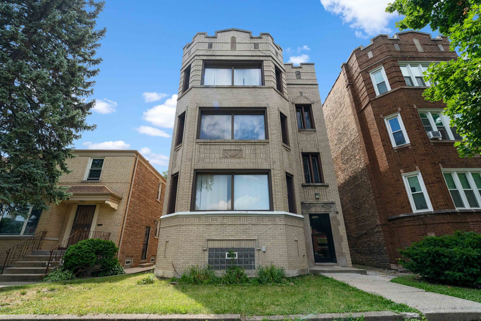 9148 S Laflin Street