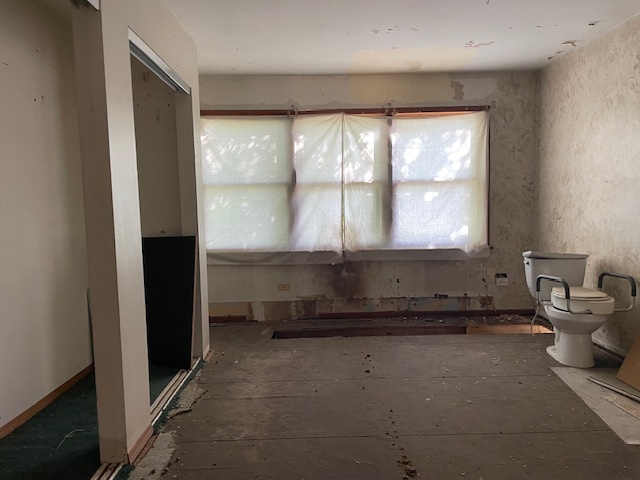 27W465 Manchester Road