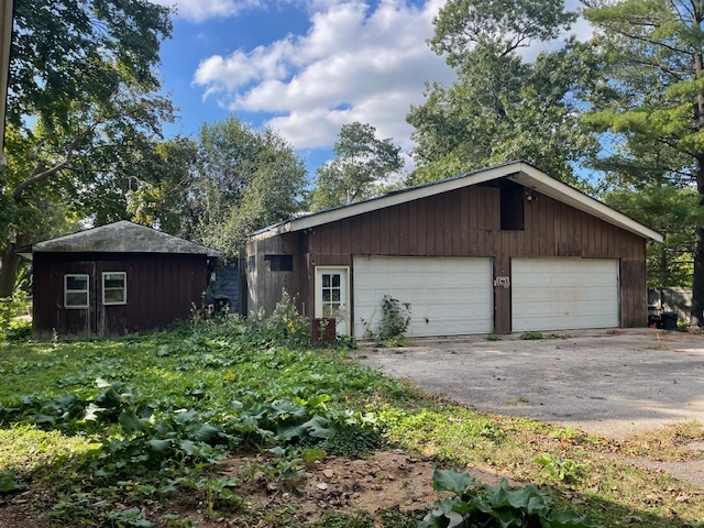 27W465 Manchester Road